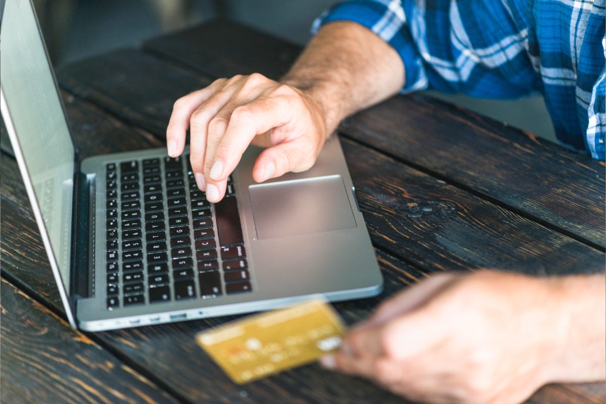 Seven in ten shoppers abandon your checkout: 8 fixes ranked by the evidence